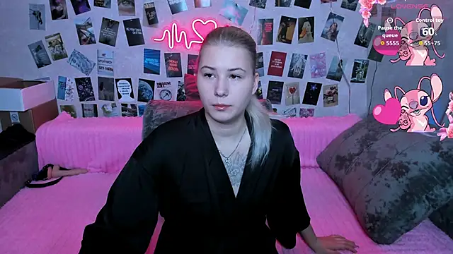 Snapshot of x_Ulya1cutex chatting on March 19, 2026, 5:06 pm x Ulya1cutex online show from March 19, 2026, 5:06 pm