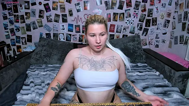 x Ulya1cutex online show from May 11, 2026, 4:04 pm