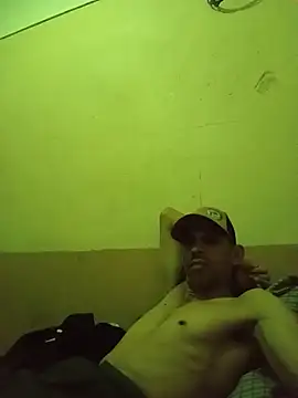 Snapshot of segnini21 chatting on May 23, 2026, 8:35 pm segnini21 online show from May 23, 2026, 8:35 pm