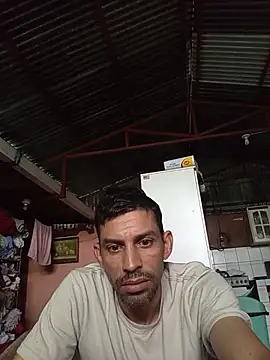 Snapshot of segnini21 chatting on June 5, 2026, 7:30 pm segnini21 online show from June 5, 2026, 7:30 pm