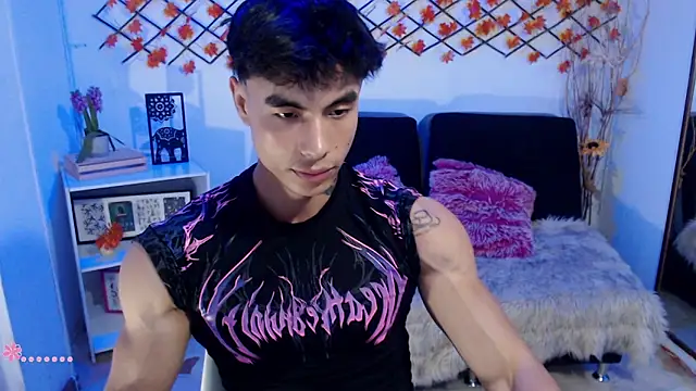 IanWest  online show from May 11, 2026, 8:39 pm
