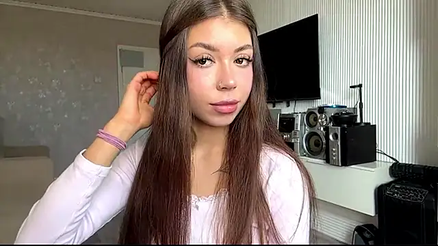 Snapshot of You_Club_Winx chatting on April 22, 2026, 7:22 am You Club Winx online show from April 22, 2026, 7:22 am