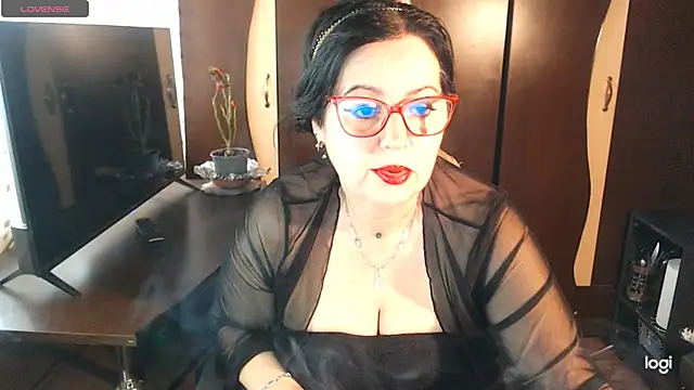 Snapshot of exiMIlf chatting on February 20, 2026, 12:49 pm exiMIlf online show from February 20, 2026, 12:49 pm