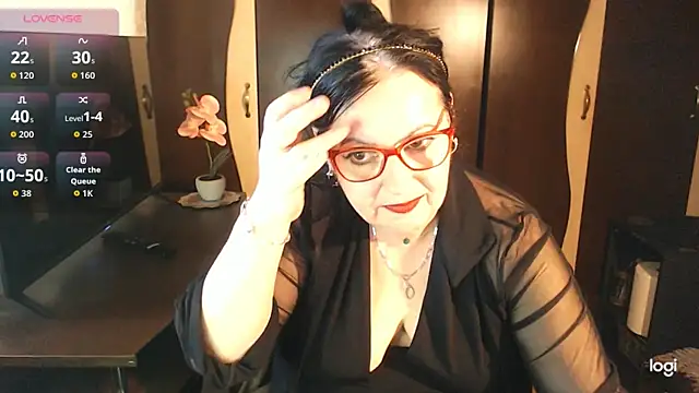 Snapshot of exiMIlf chatting on May 12, 2026, 1:19 pm exiMIlf online show from May 12, 2026, 1:19 pm