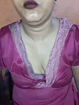 Snapshot of Nency_Love143 chatting on July 18, 2026, 7:17 pm Nency Love143 online show from July 18, 2026, 7:17 pm