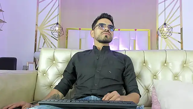 Snapshot of HotPulse_vc chatting on February 20, 2026, 12:27 pm HotPulse vc online show from February 20, 2026, 12:27 pm