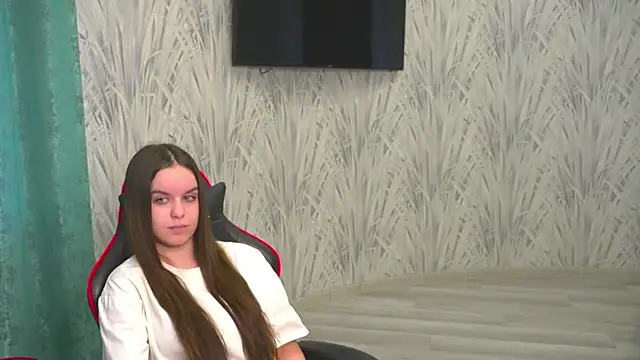 MarenCalarco online show from February 12, 2026, 10:21 am