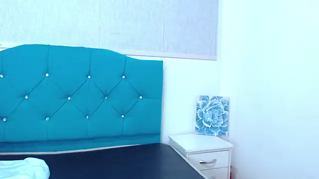 orianna and sasha online show from April 14, 2026, 8:48 pm