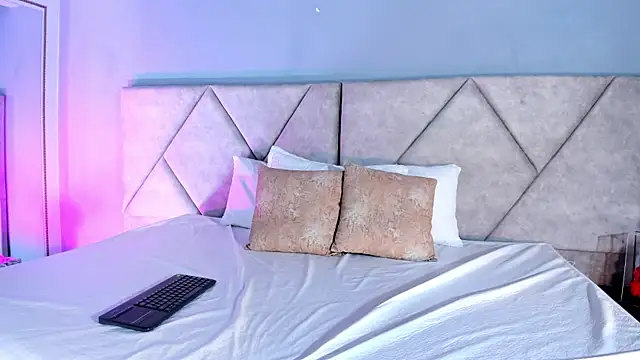 Snapshot of KaattyDoll chatting on February 15, 2026, 1:09 pm KaattyDoll online show from February 15, 2026, 1:09 pm