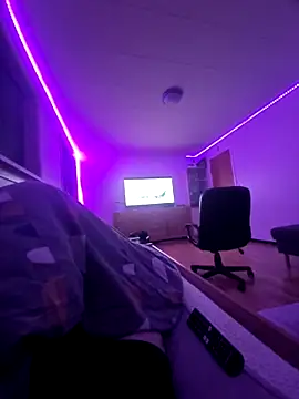 thebestmodel7 online show from February 10, 2026, 11:20 pm