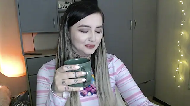 Rin Tozier online show from February 23, 2026, 12:52 am