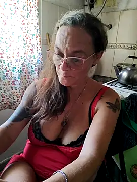 Nanybeach online show from February 22, 2026, 6:28 pm