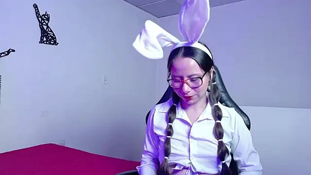 Snapshot of Mei_hells chatting on April 7, 2026, 2:45 am Mei hells online show from April 7, 2026, 2:45 am