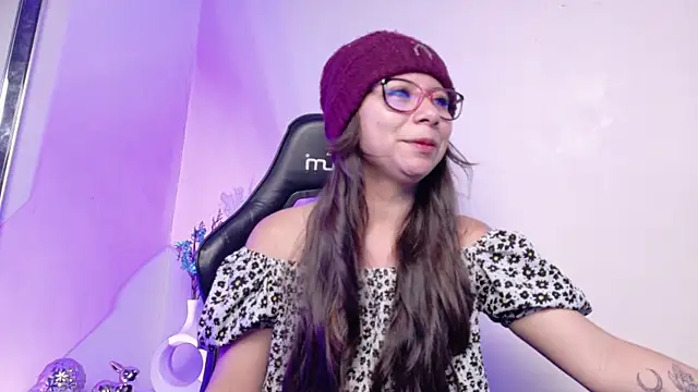 Snapshot of Mei_hells chatting on April 12, 2026, 3:44 am Mei hells online show from April 12, 2026, 3:44 am