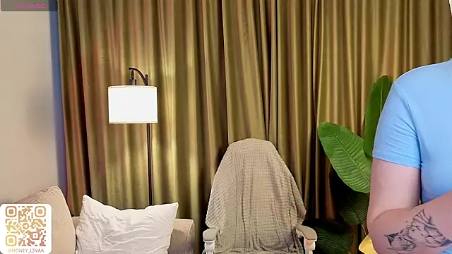 Snapshot of honey_kors chatting on February 24, 2026, 12:03 pm honey kors online show from February 24, 2026, 12:03 pm