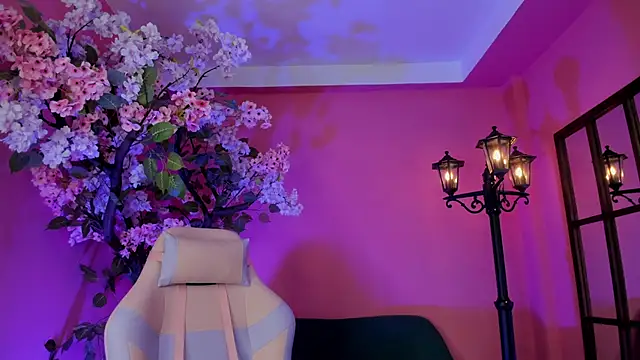 Snapshot of SinLickerr chatting on February 19, 2026, 8:27 pm SinLickerr online show from February 19, 2026, 8:27 pm