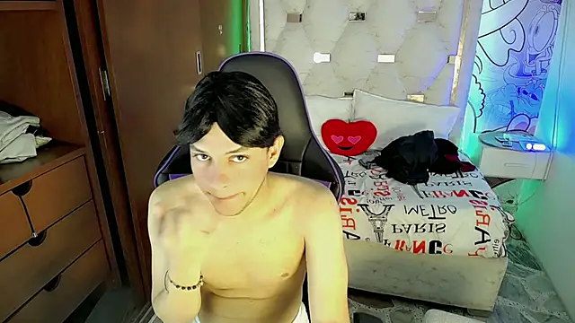 Top and bottom online show from March 19, 2026, 8:13 pm