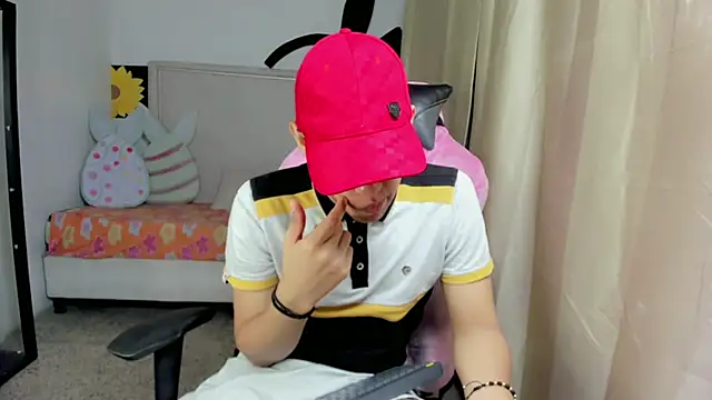 Top and bottom online show from April 5, 2026, 9:56 pm