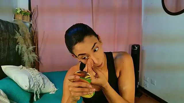 Snapshot of MelanyStone_ chatting on February 24, 2026, 2:15 pm MelanyStone online show from February 24, 2026, 2:15 pm