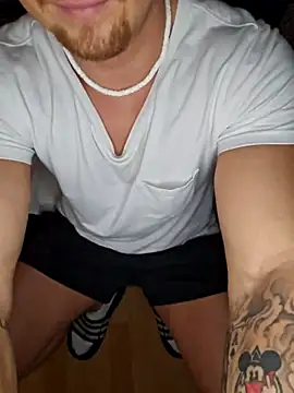 Snapshot of EddyRise- chatting on February 16, 2026, 6:26 pm EddyRise- online show from February 16, 2026, 6:26 pm