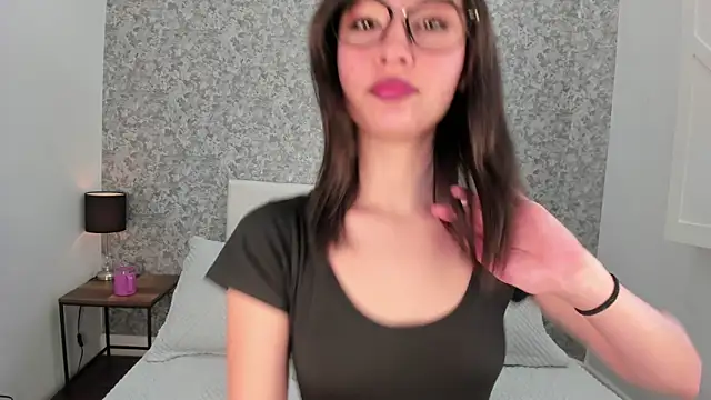 Honey Sweet777  online show from July 16, 2026, 7:42 pm