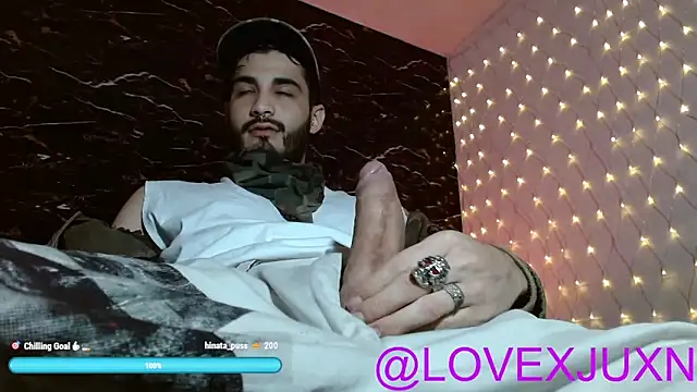 LovexJuxn8 online show from April 16, 2026, 10:23 pm