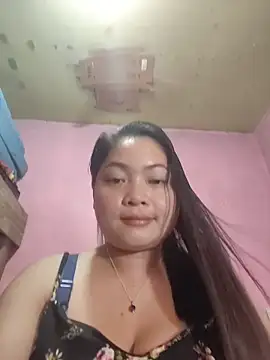 Snapshot of sweety_pie18 chatting on February 13, 2026, 2:46 pm sweety pie18 online show from February 13, 2026, 2:46 pm