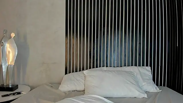 melodyphillips 2  online show from March 29, 2026, 6:24 am