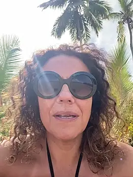 CurlyShakira online show from March 27, 2026, 1:55 pm