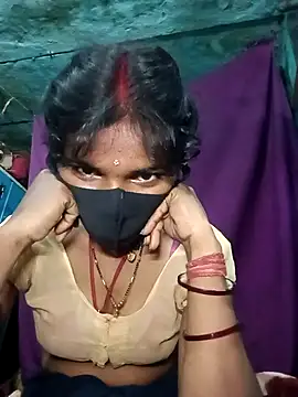 Snapshot of Desi_Couple_P chatting on February 21, 2026, 4:13 am Desi Couple P online show from February 21, 2026, 4:13 am