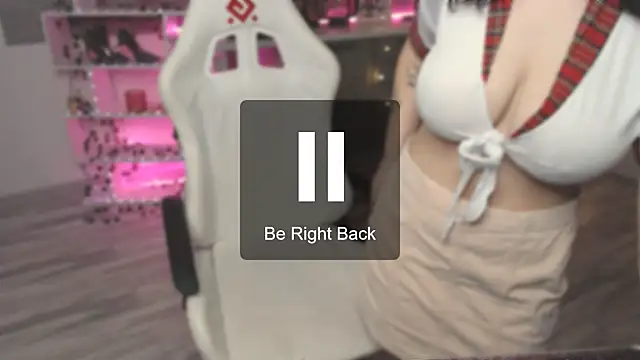 Snapshot of lily_milleerr chatting on February 25, 2026, 6:28 pm lily milleerr online show from February 25, 2026, 6:28 pm