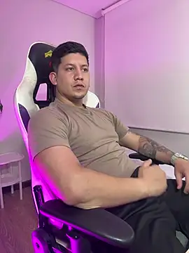  robertobaggioo online show from February 14, 2026, 5:37 am