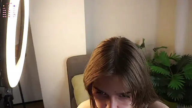 Snapshot of ClarineCasebolt chatting on April 28, 2026, 2:33 pm ClarineCasebolt online show from April 28, 2026, 2:33 pm