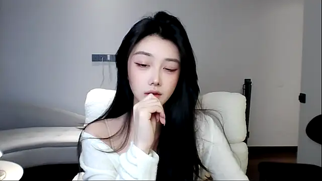 MedeLineayr online show from March 11, 2026, 4:02 pm