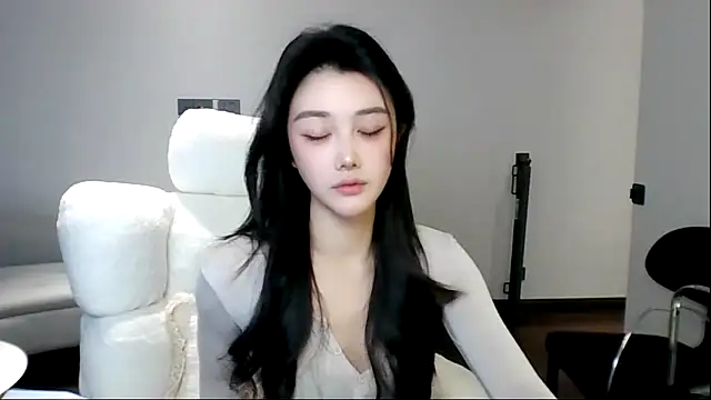 MedeLineayr online show from March 14, 2026, 5:29 pm