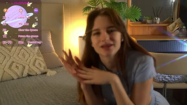 Jenniferr  online show from March 1, 2026, 3:14 pm