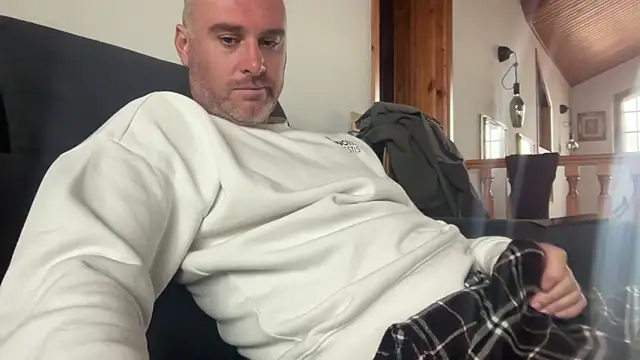 Snapshot of marcovik1 chatting on February 14, 2026, 11:40 am marcovik1 online show from February 14, 2026, 11:40 am