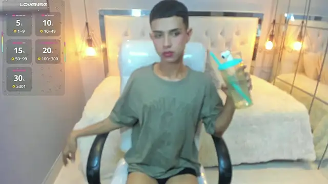 alexking 2 online show from March 1, 2026, 5:48 pm