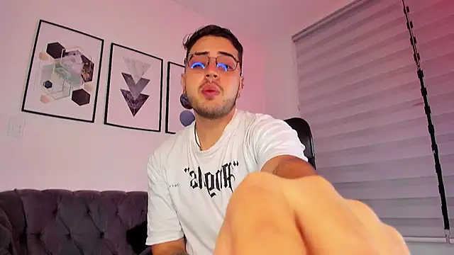 Snapshot of ethan_grace chatting on February 24, 2026, 12:14 pm ethan grace online show from February 24, 2026, 12:14 pm