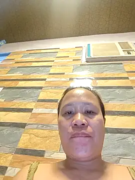 Snapshot of squirtshantal chatting on March 10, 2026, 7:02 am squirtshantal online show from March 10, 2026, 7:02 am