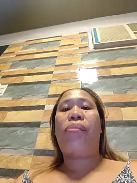 Snapshot of squirtshantal chatting on March 14, 2026, 12:43 pm squirtshantal online show from March 14, 2026, 12:43 pm