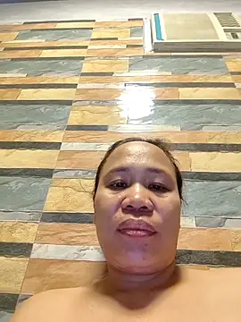 Snapshot of squirtshantal chatting on March 30, 2026, 9:32 am squirtshantal online show from March 30, 2026, 9:32 am