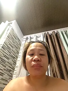 Snapshot of squirtshantal chatting on April 5, 2026, 10:07 pm squirtshantal online show from April 5, 2026, 10:07 pm