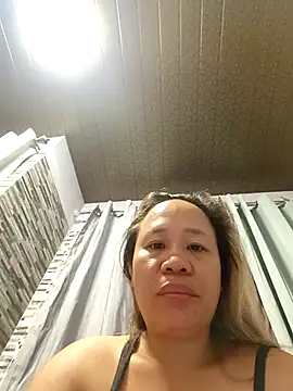 Snapshot of squirtshantal chatting on April 6, 2026, 7:37 pm squirtshantal online show from April 6, 2026, 7:37 pm