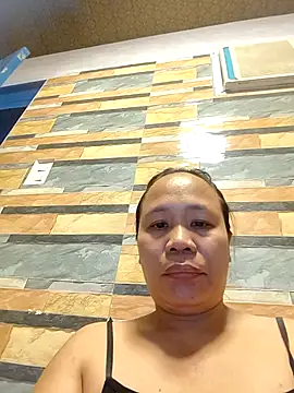 Snapshot of squirtshantal chatting on April 8, 2026, 9:31 am squirtshantal online show from April 8, 2026, 9:31 am