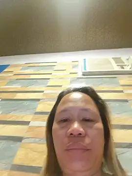 squirtshantal online show from May 15, 2026, 9:22 pm