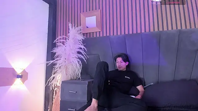 Snapshot of MarcoAndAllice chatting on May 30, 2026, 4:20 am MarcoAndAllice online show from May 30, 2026, 4:20 am