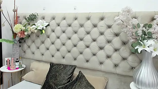 VanessaLanz online show from March 27, 2026, 12:27 pm