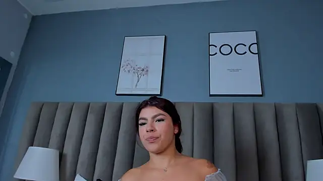 LolaSteven online show from February 24, 2026, 9:35 pm