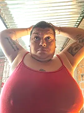 Snapshot of Juli_Powl chatting on February 16, 2026, 12:12 pm Juli Powl online show from February 16, 2026, 12:12 pm